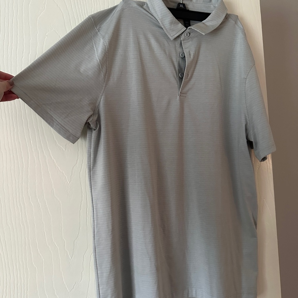 Lululemon Men’s Gray Polo Shirt- Large